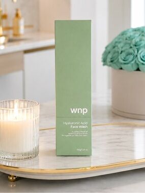 wnp Hyaluronic Acid Daily Face Cleanser | Sealed NIB ✨